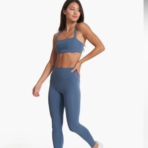 Set Vuori Women Pool Blue Evolve Leggings +Square Neck Bra Size Small NWT